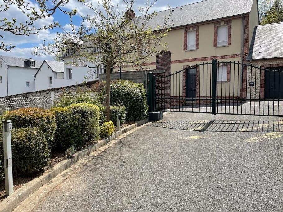Beautiful Ground Floor 2 Bedroom Apartment Honfleur Exteriér fotografie